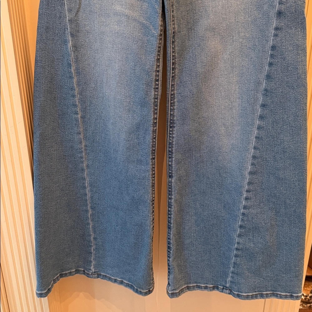 Sofia Jeans Women's Margot Wide Tri Inset High Rise Jeans - Picture 8 of 10